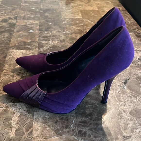 Not Just A Pump Women Shoes - Picture 5 of 7